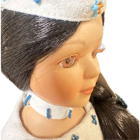 Vintage Native American Porcelain Doll Traditional Dress Fringe and Beads 16 inc - Picture 13 of 15